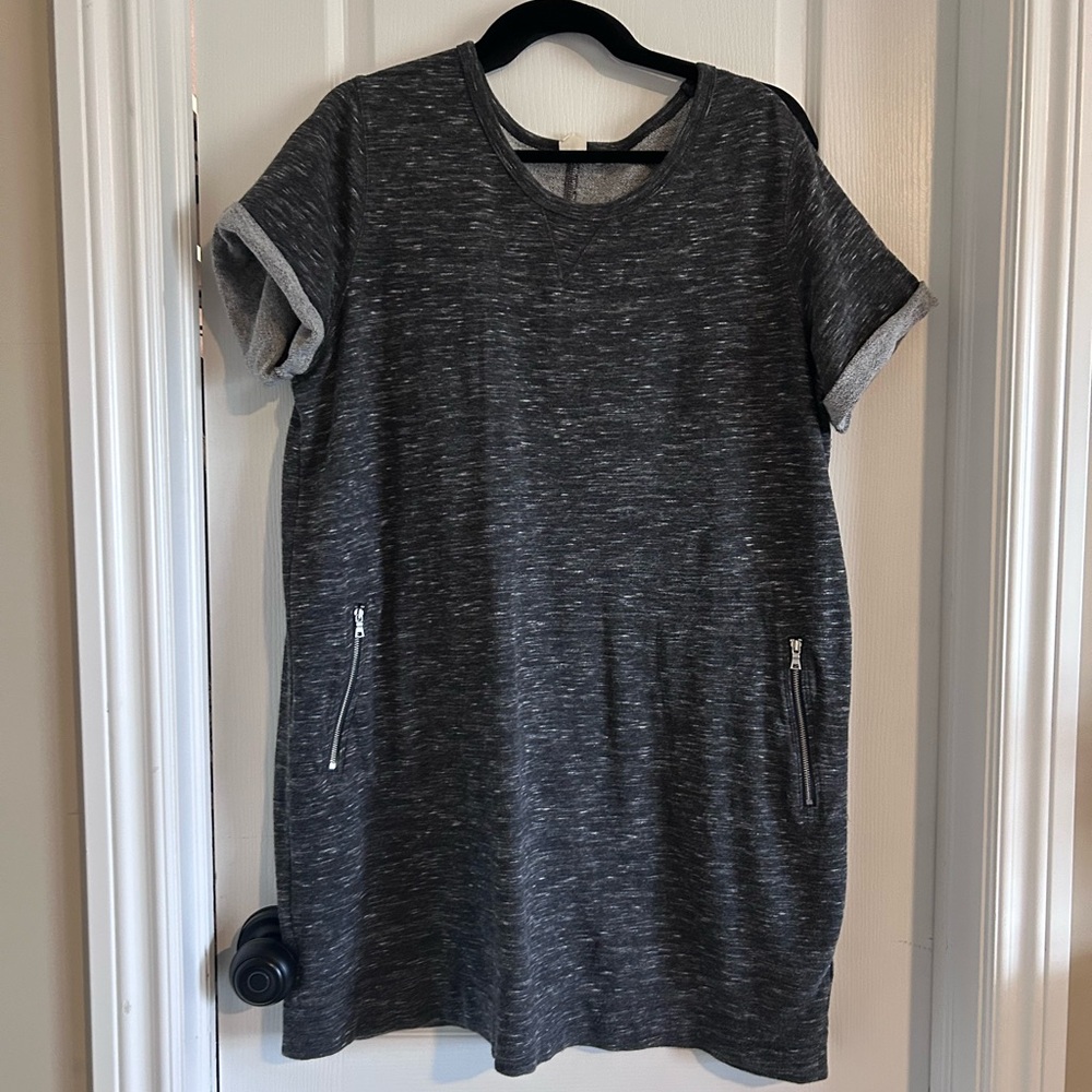 Gray Short Sleeve Dress with Zipper Pockets
